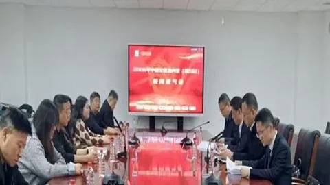 美林站雪联单板滑雪世界杯首日双冠荣耀诞生